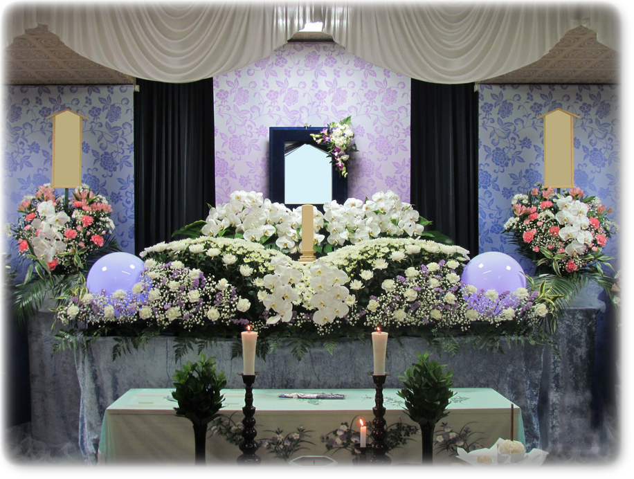 小田原市中町にある家族葬の市民葬祭。当社式場　小田葬会館にて生花祭壇での家族葬